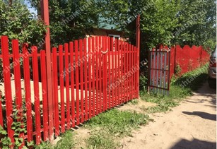 Забор евроштакетник горокой в Туркестане цвет рубин